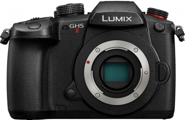 Фотоаппарат беззеркальный Panasonic Lumix DC-GH5 Mark II Body