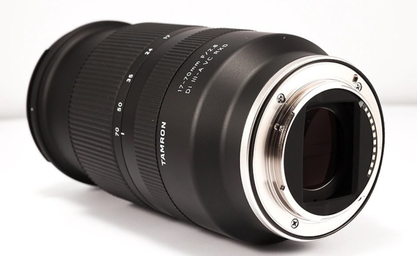 Объектив Tamron 17-70mm F2.8 Di III-A VC RXD Fujifilm