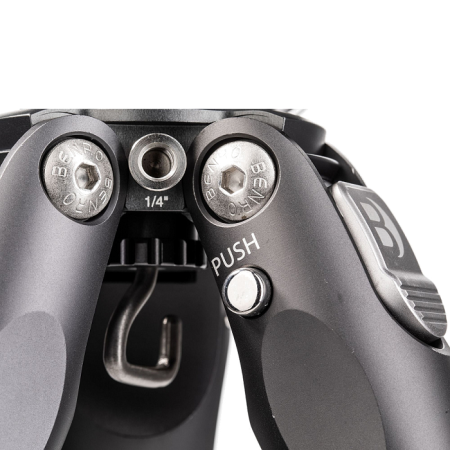 Штатив Benro TTOR24C карбоновый