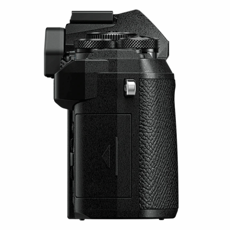 Фотоаппарат Olympus OM-D E-M5 Mark III Body черный